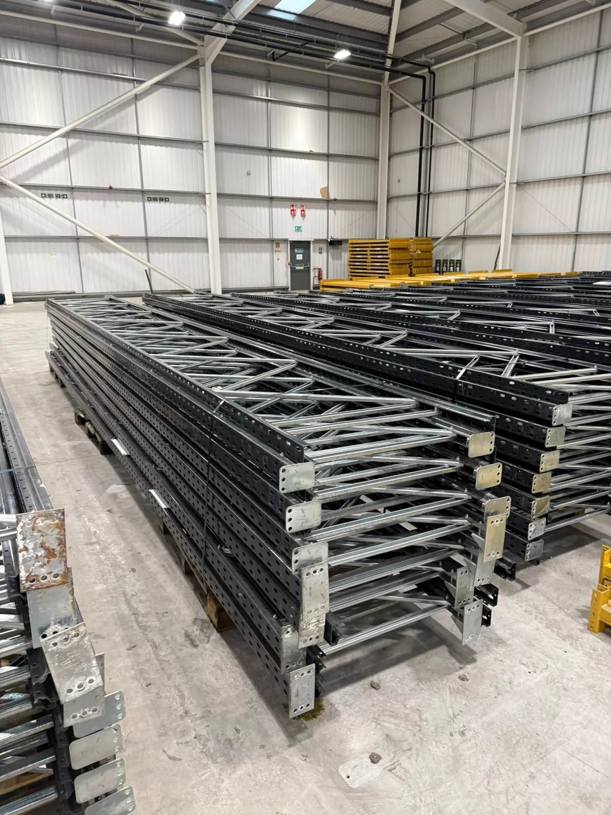 Link 51 Pallet Racking Frame 900mm Depth