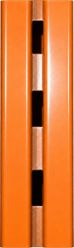 Finspa upright hole pattern